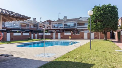 Foto 2 de Casa adosada en venta en Carrer Josep Llimona, 11, Jardins de Vilafortuny- Mas d'en Bosch, Cambrils