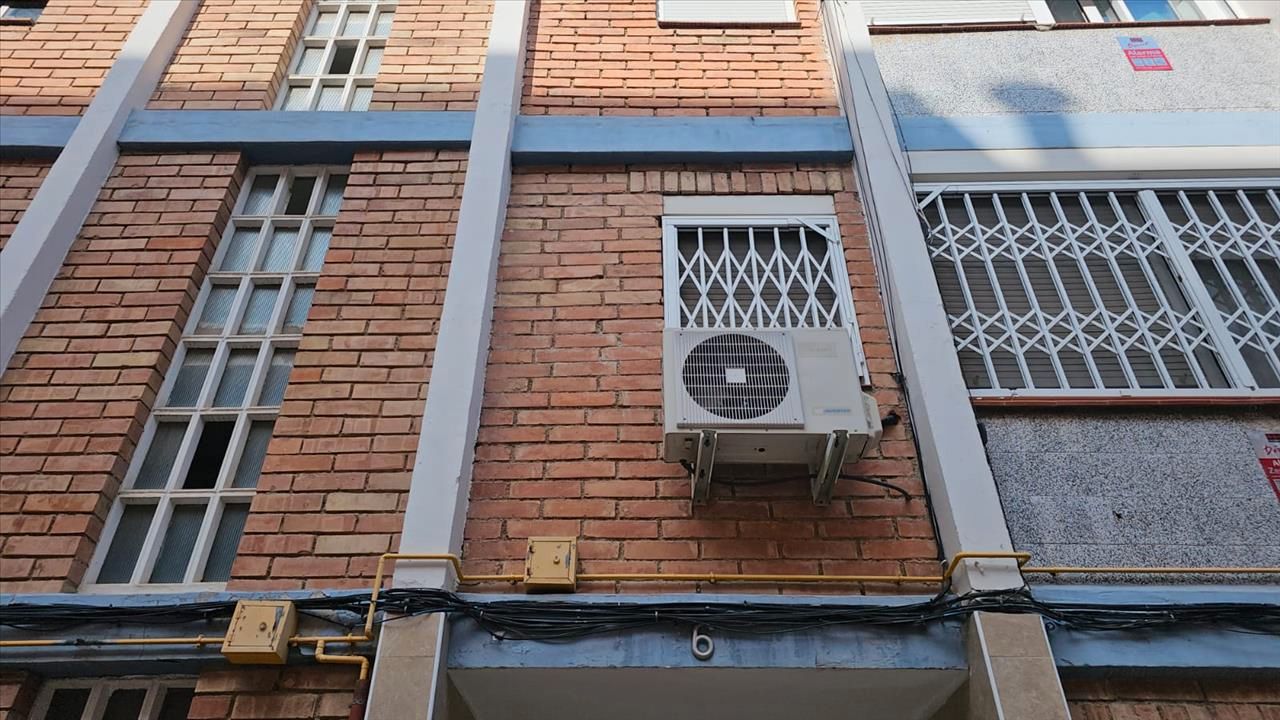 Exterior view of Flat for sale in Cornellà de Llobregat