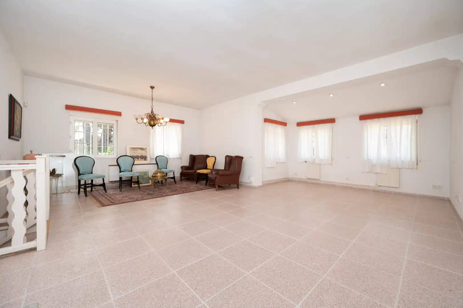 Sala de estar de Casa o chalet en venta en Colmenar Viejo con Aire acondicionado, Calefacción y Jardín privado