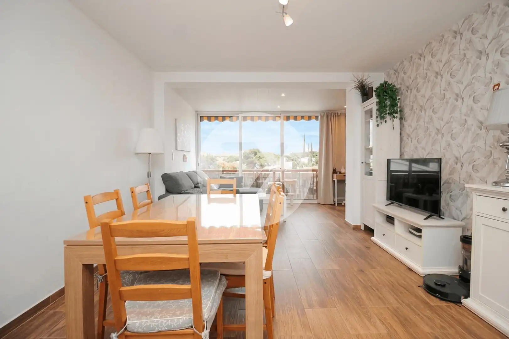 Living room of Flat for sale in Castelldefels  with Air Conditioner, Heating and Storage room
