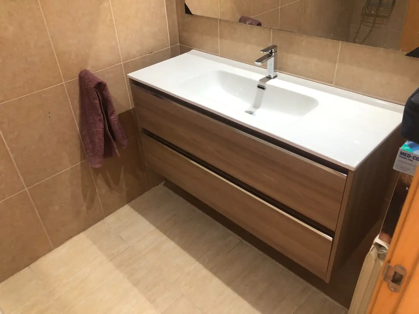 Badezimmer von Einfamilien-Reihenhaus zum Verkauf in Banyeres del Penedès mit Klimaanlage, Heizung und Privatgarten