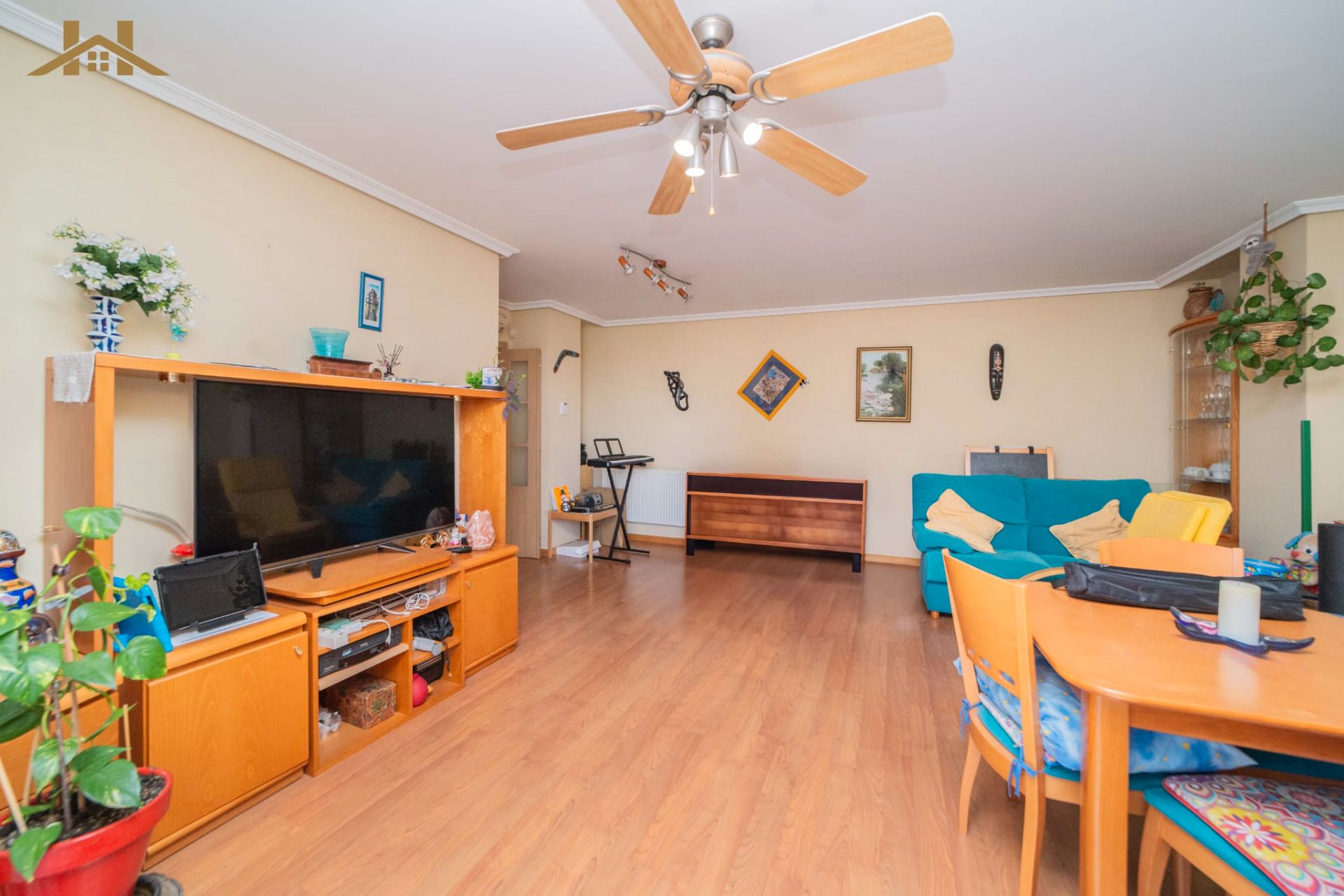 Living room of Flat for sale in Leganés  with Air Conditioner, Heating and Furnished