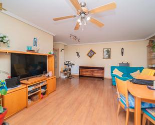Living room of Flat for sale in Leganés  with Air Conditioner, Heating and Furnished
