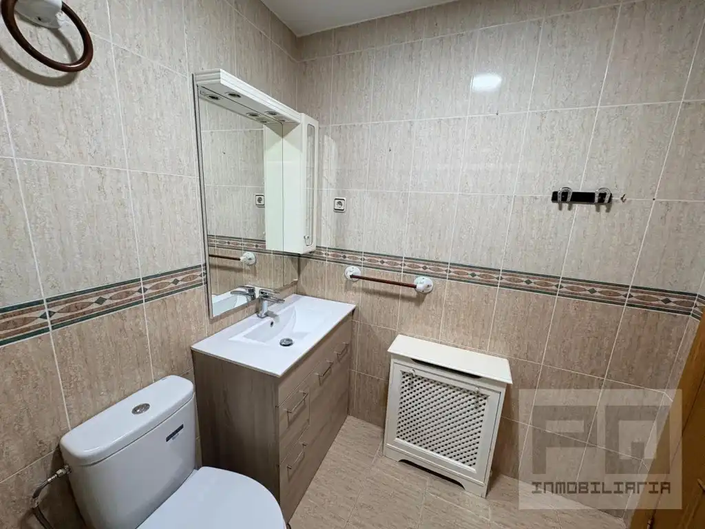 Badezimmer von Wohnung zum Verkauf in Las Navas del Marqués 