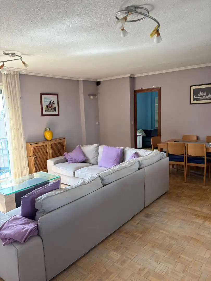 Living room of Flat for sale in San Lorenzo de El Escorial  with Heating, Parquet flooring and Storage room