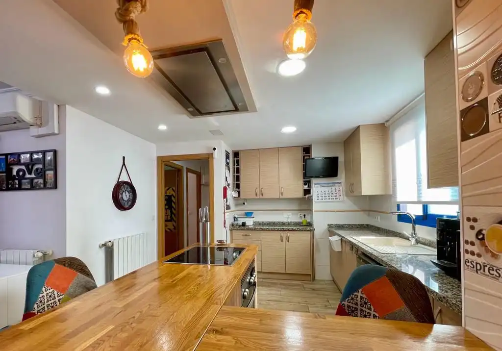 Kitchen of Flat for sale in Vila-real  with Air Conditioner, Heating and Storage room