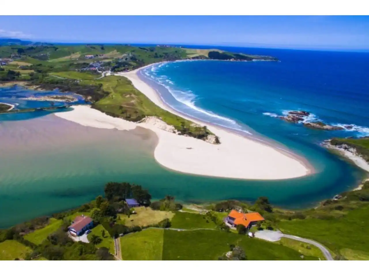 Vista exterior de Piso en venta en Comillas (Cantabria) con Calefacción, Jardín privado y Terraza