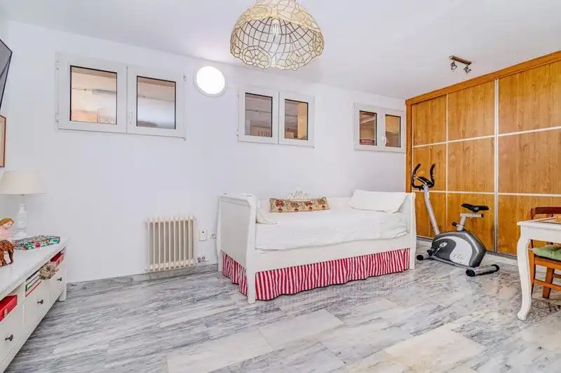 Dormitori de Casa o xalet en venda en Jun amb Aire condicionat, Terrassa i Traster