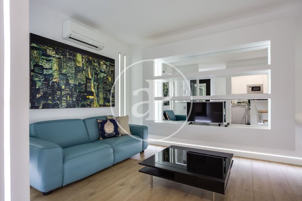 Living room of Flat to rent in  Madrid Capital  with Air Conditioner, Heating and Furnished