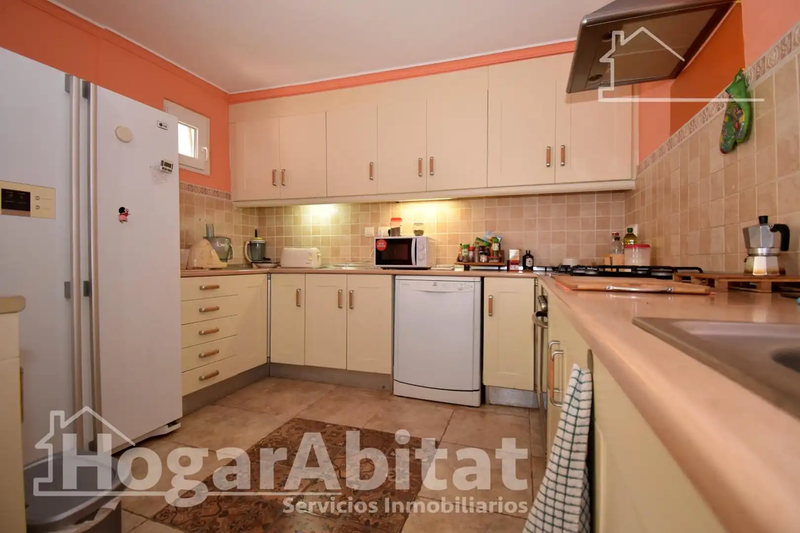 Cocina de Casa o chalet en venta en Oliva con Aire acondicionado, Calefacción y Jardín privado