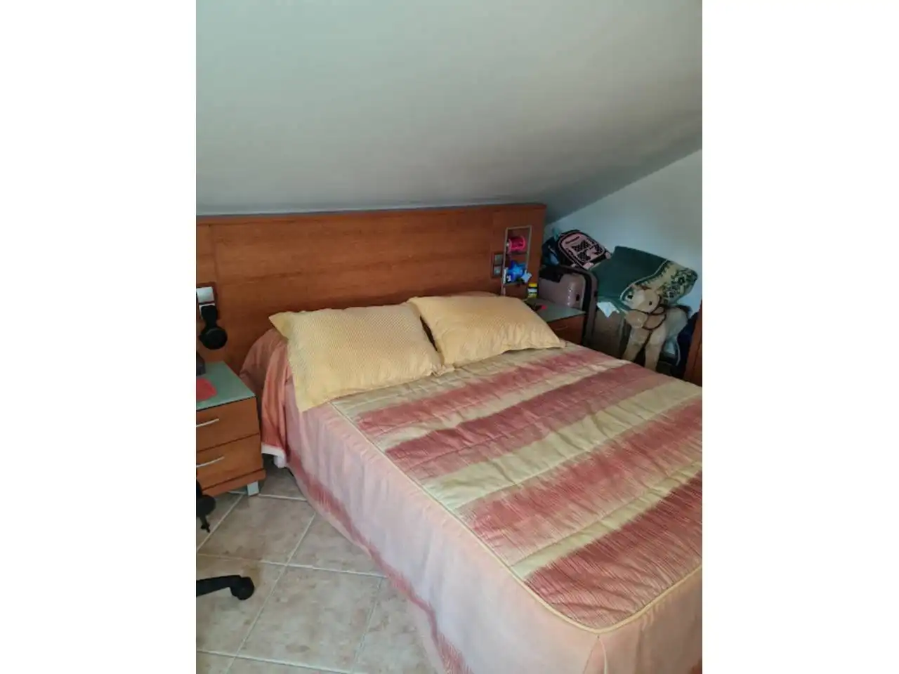 Dormitori de Casa o xalet en venda en Sanxenxo amb Calefacció, Jardí privat i Parquet