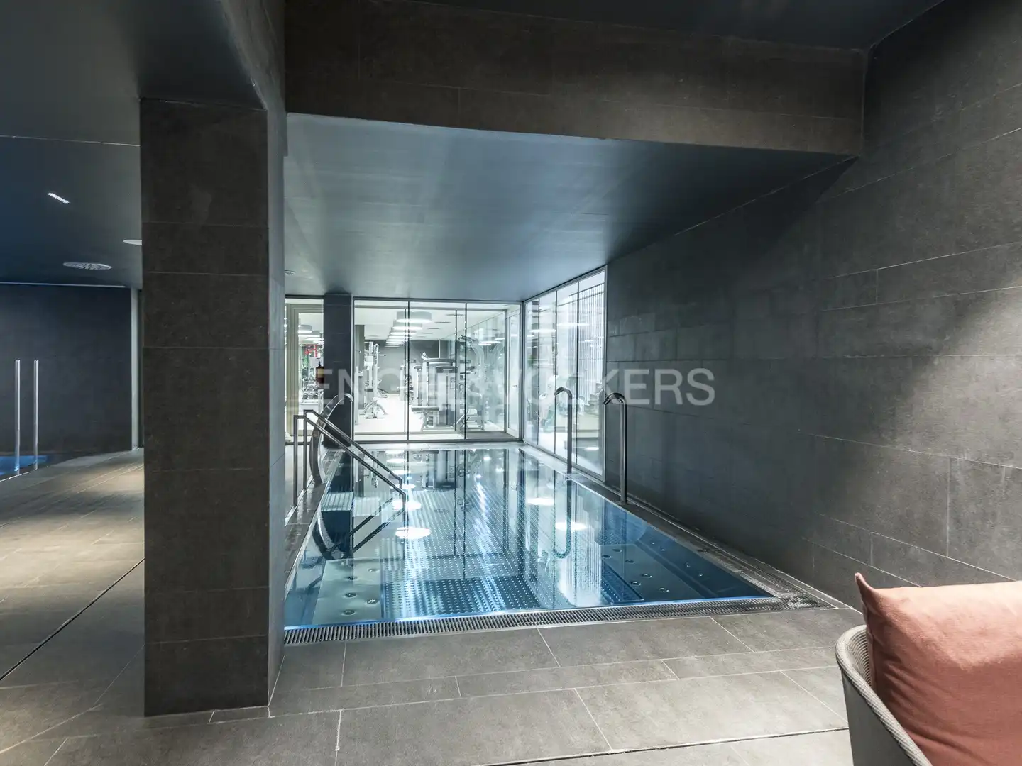 Piscina de Piso en venta en Barcelona con Aire acondicionado, Calefacción y Parquet