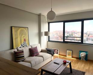 Sala d'estar de Apartament de lloguer en  Madrid Capital amb Aire condicionat