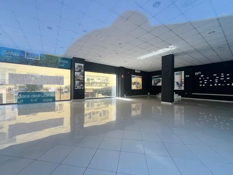 Local comercial en venda a Estepona Pueblo