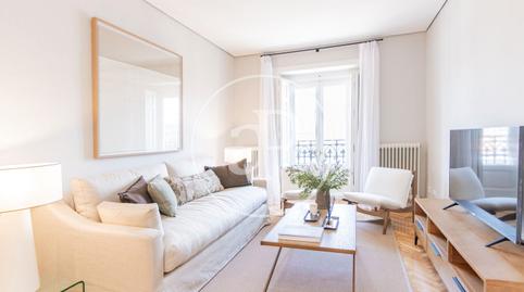 Photo 2 of Flat to rent in C. de Felipe IV, 12, Jerónimos, Madrid