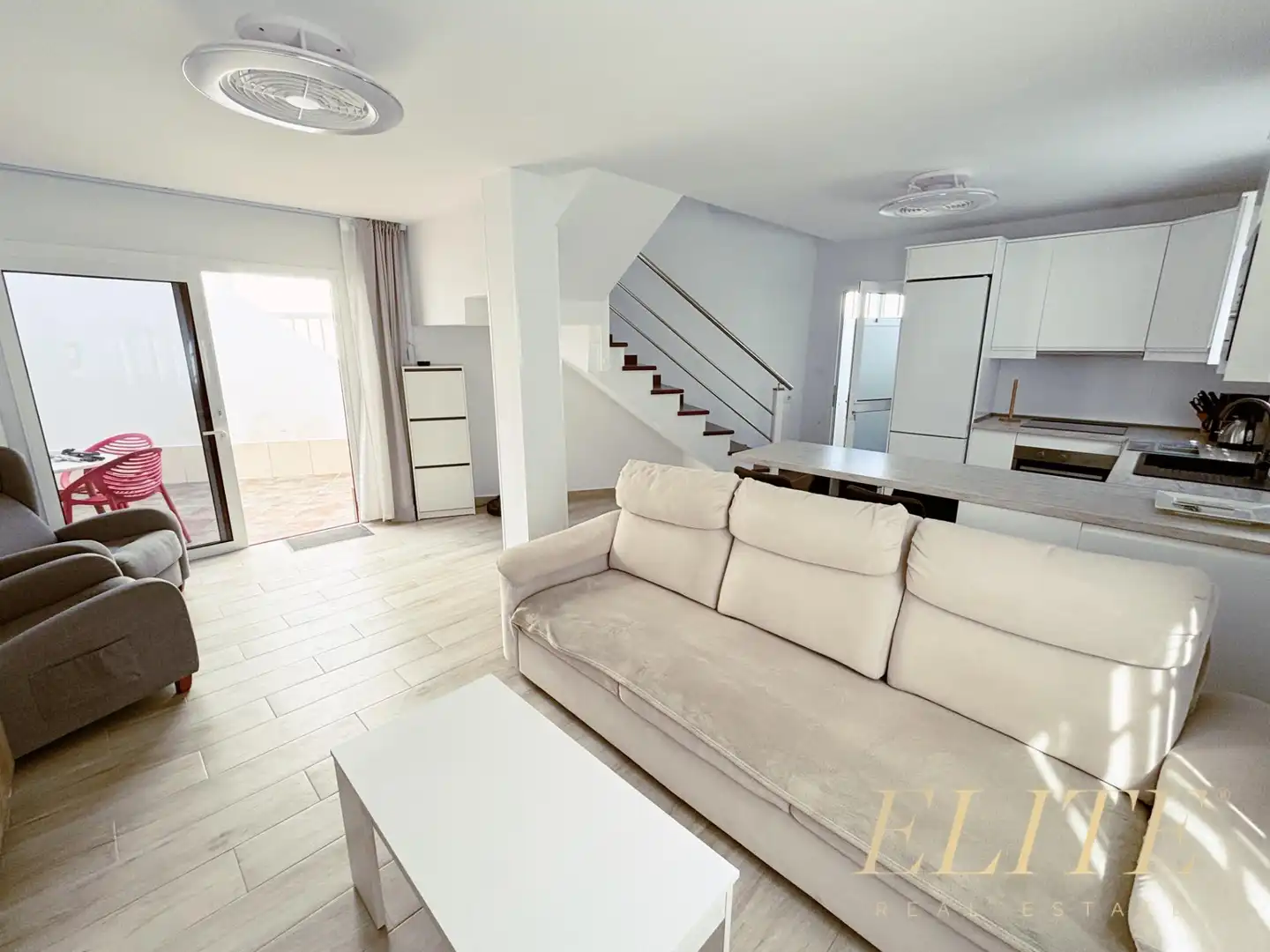Wohnzimmer von Maisonette zum Verkauf in Mogán mit Abstellraum, Möbliert und Balkon