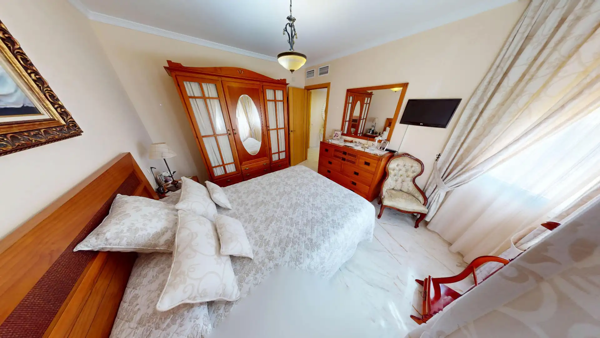 Habitación de Casa o chalet en venta en Torremolinos con Aire acondicionado, Calefacción y Jardín privado