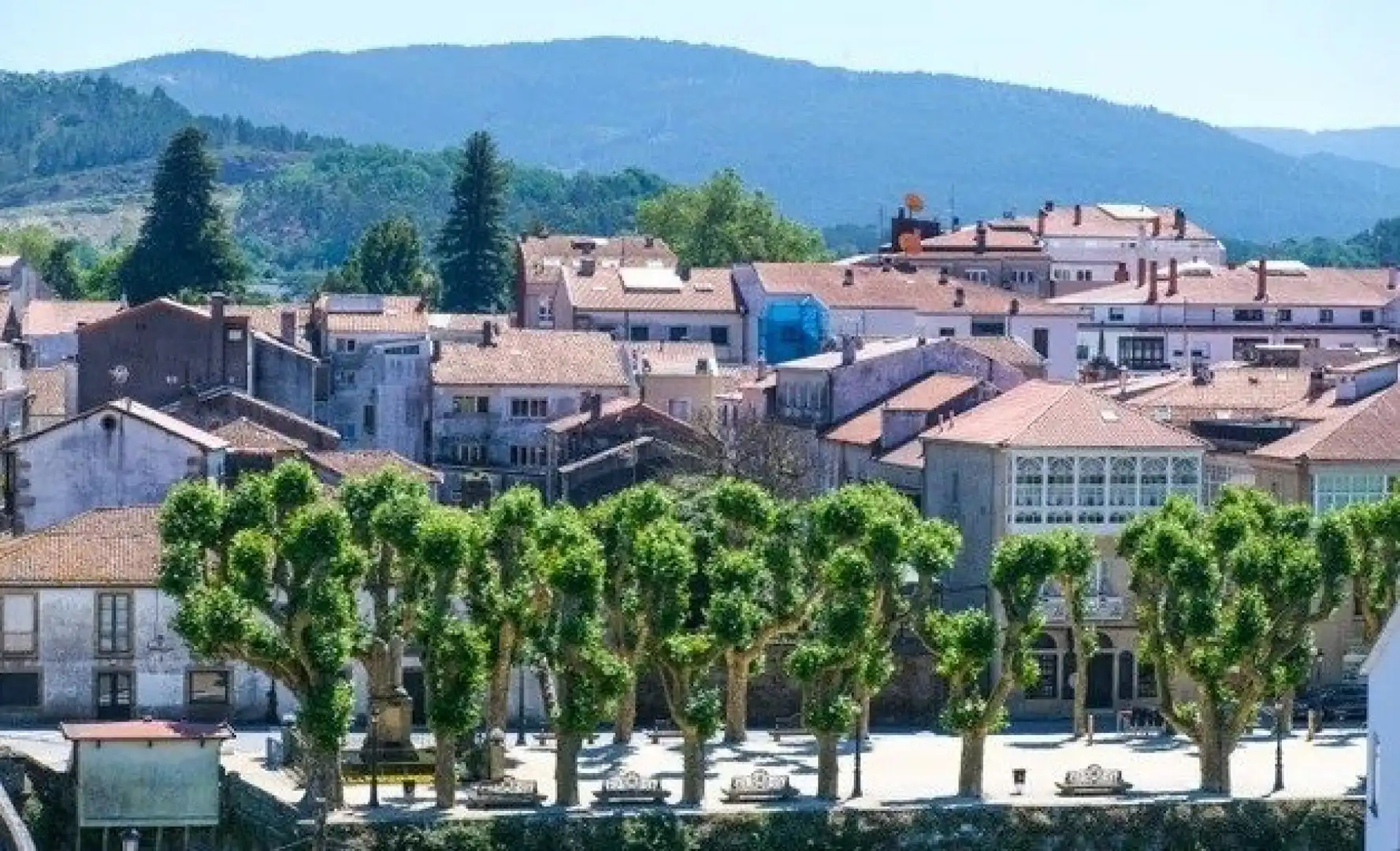 Vista exterior de Piso en venta en Padrón