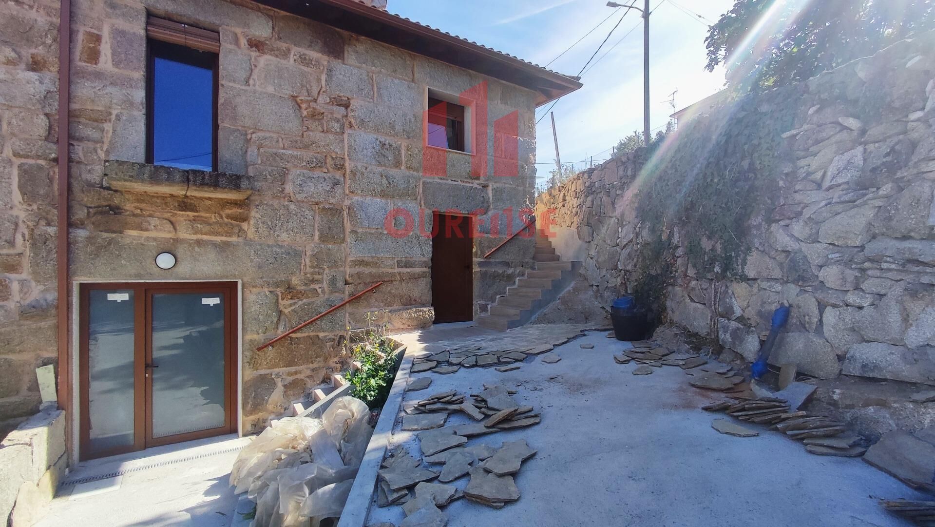 Exterior view of House or chalet for sale in Toén  with Heating, Private garden and Balcony