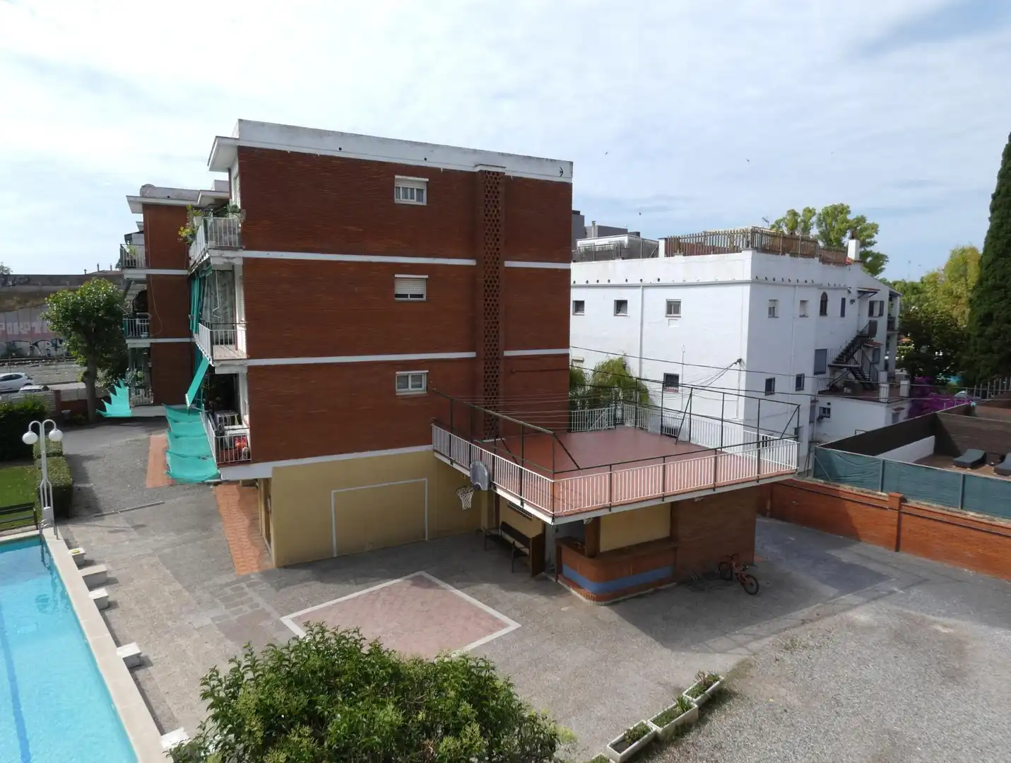 Exterior view of Flat for sale in Castelldefels  with Air Conditioner, Heating and Parquet flooring