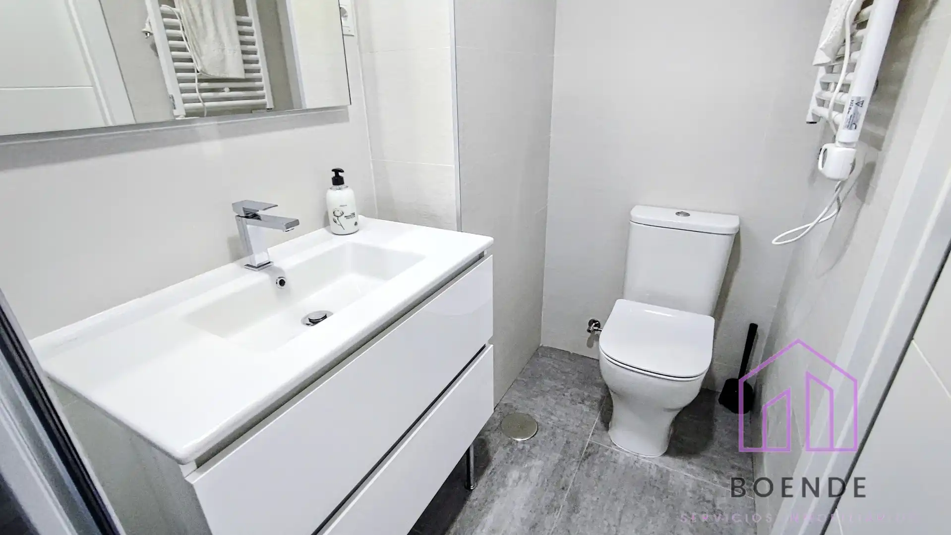 Badezimmer von Loft zur Miete in San Sebastián de los Reyes mit Klimaanlage, Heizung und Ofen
