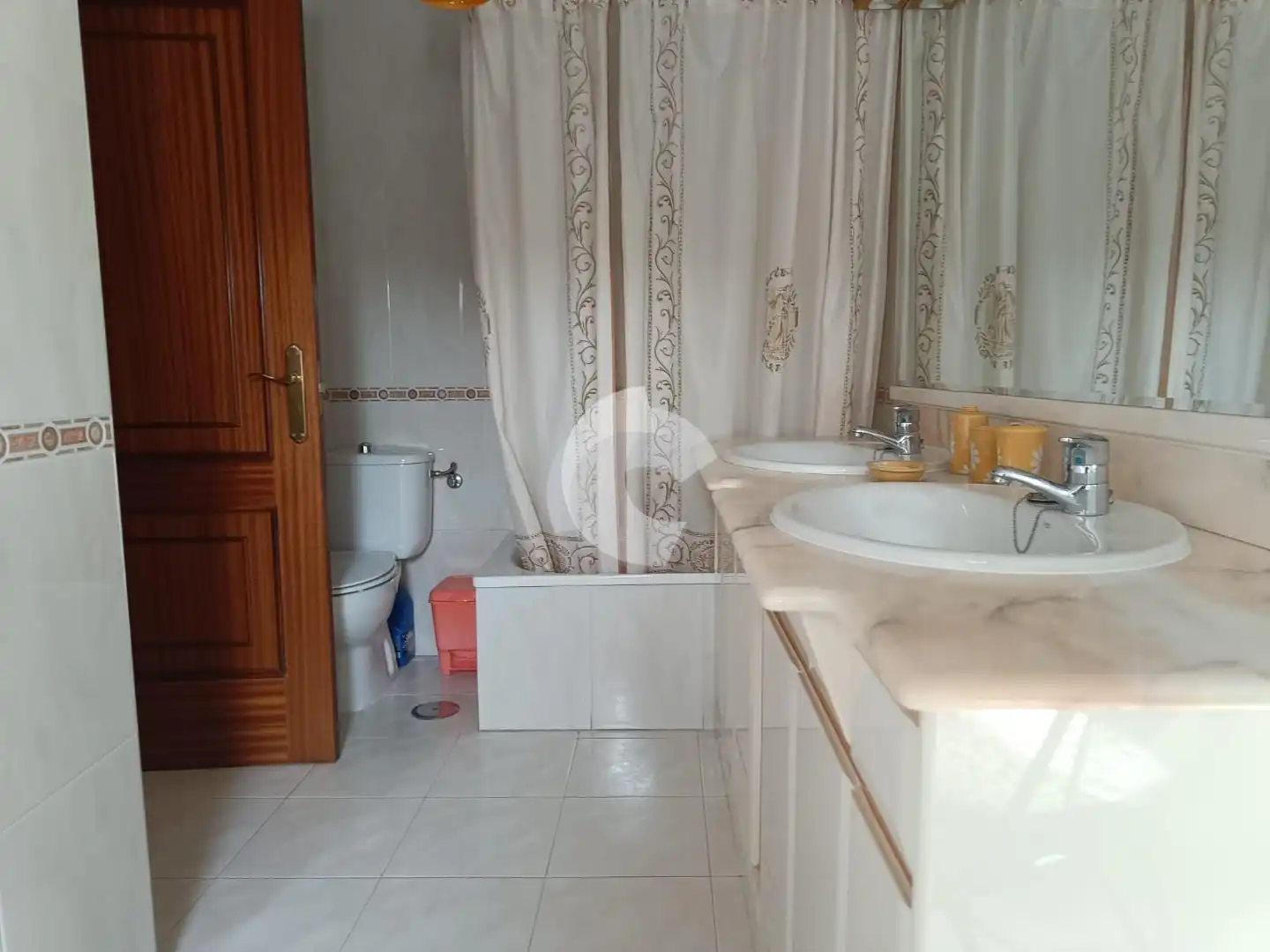 Bany de Dúplex de lloguer en Barbadás amb Calefacció, Parquet i Traster