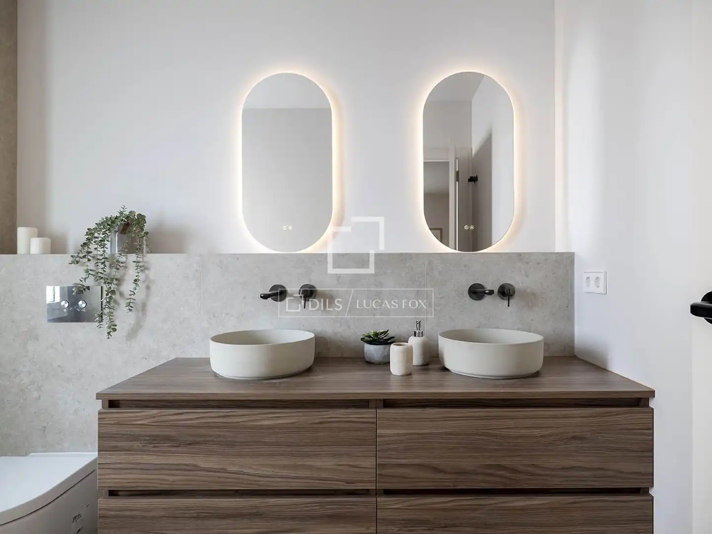 Baño de Piso en venta en Barcelona con Aire acondicionado, Calefacción y Jardín privado