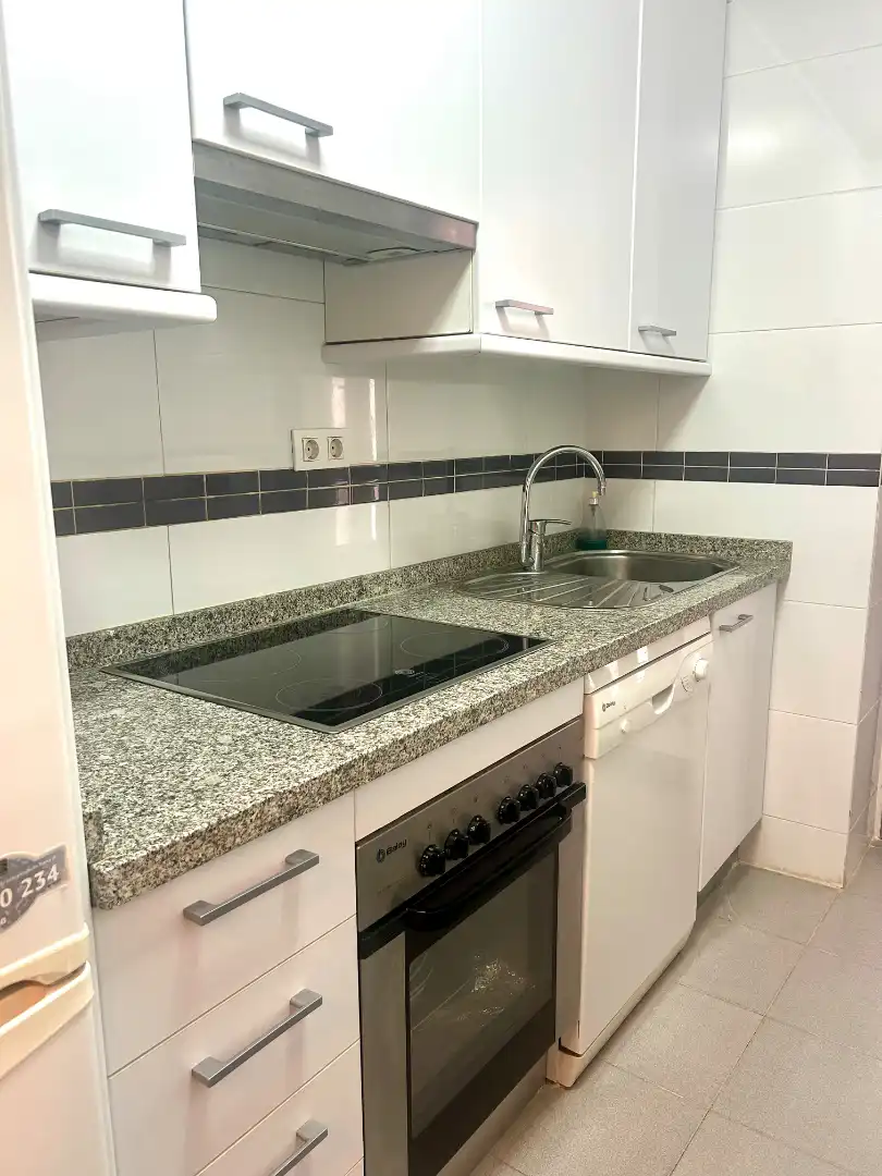 Küche von Wohnungen zum Verkauf in Almería mit Terrasse, Abstellraum und Gemeinschaftspool