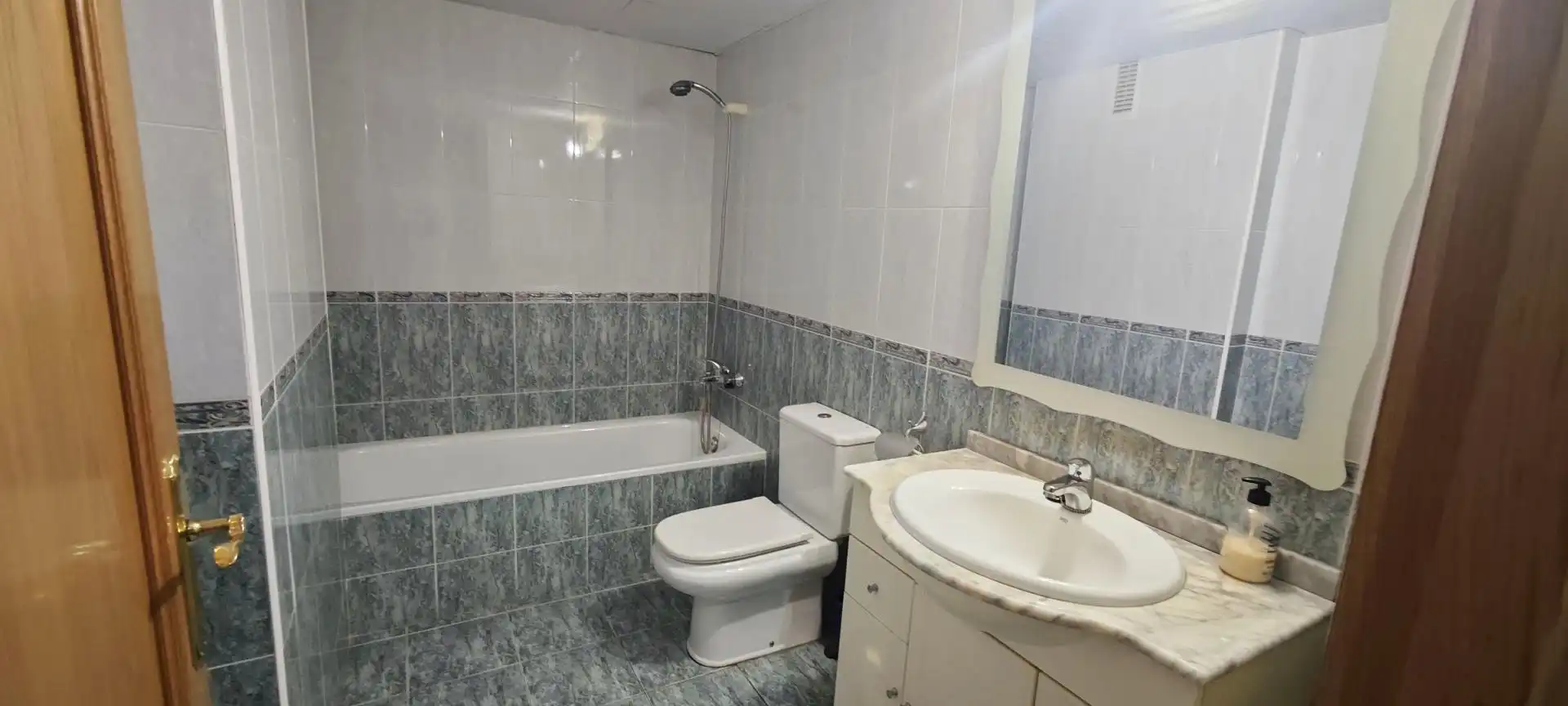 Baño de Piso en venta en Salou con Aire acondicionado, Calefacción y Terraza