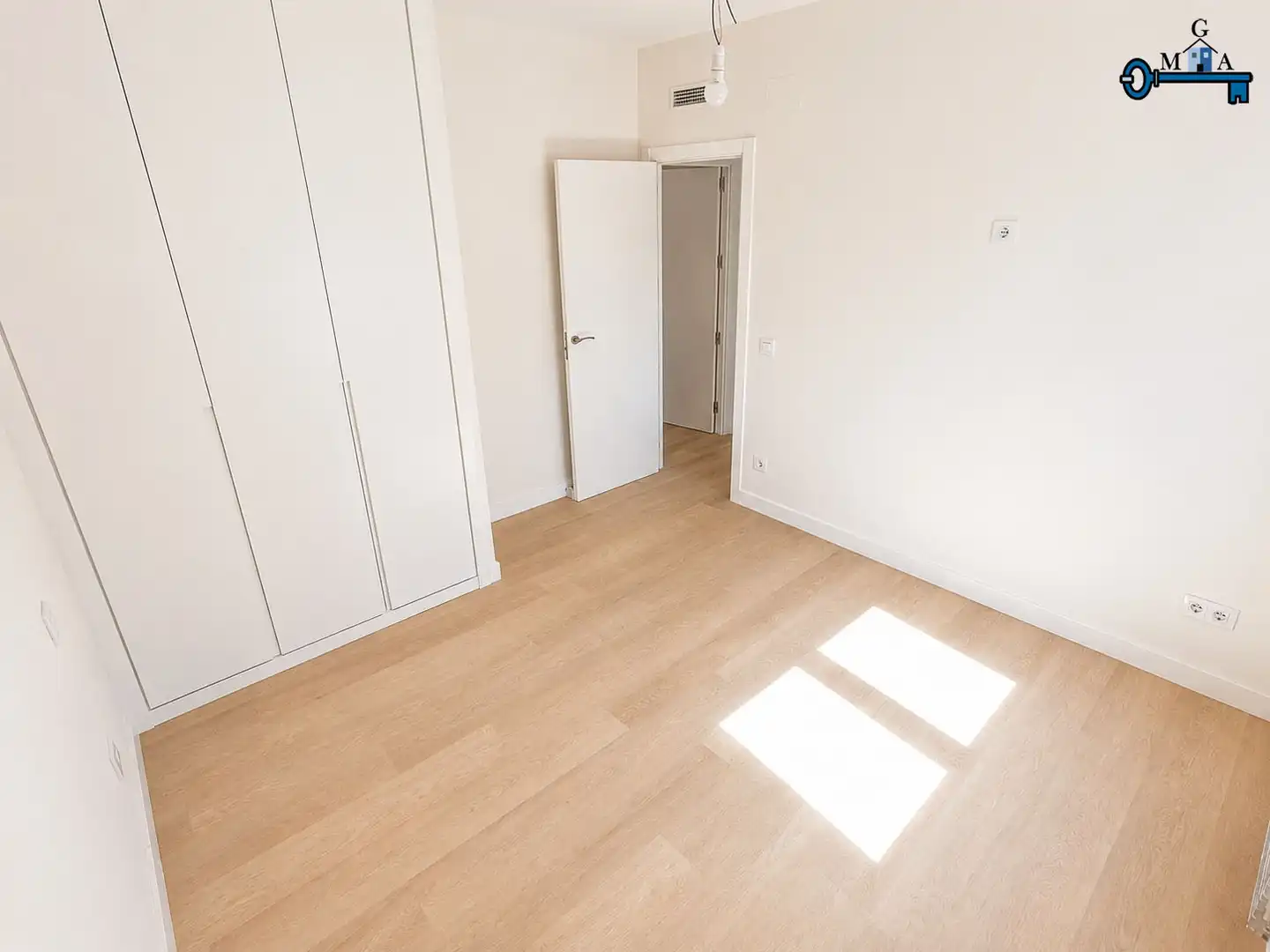 Bedroom of Flat for rent in Fuenlabrada  with Air Conditioner, Heating and Parquet flooring