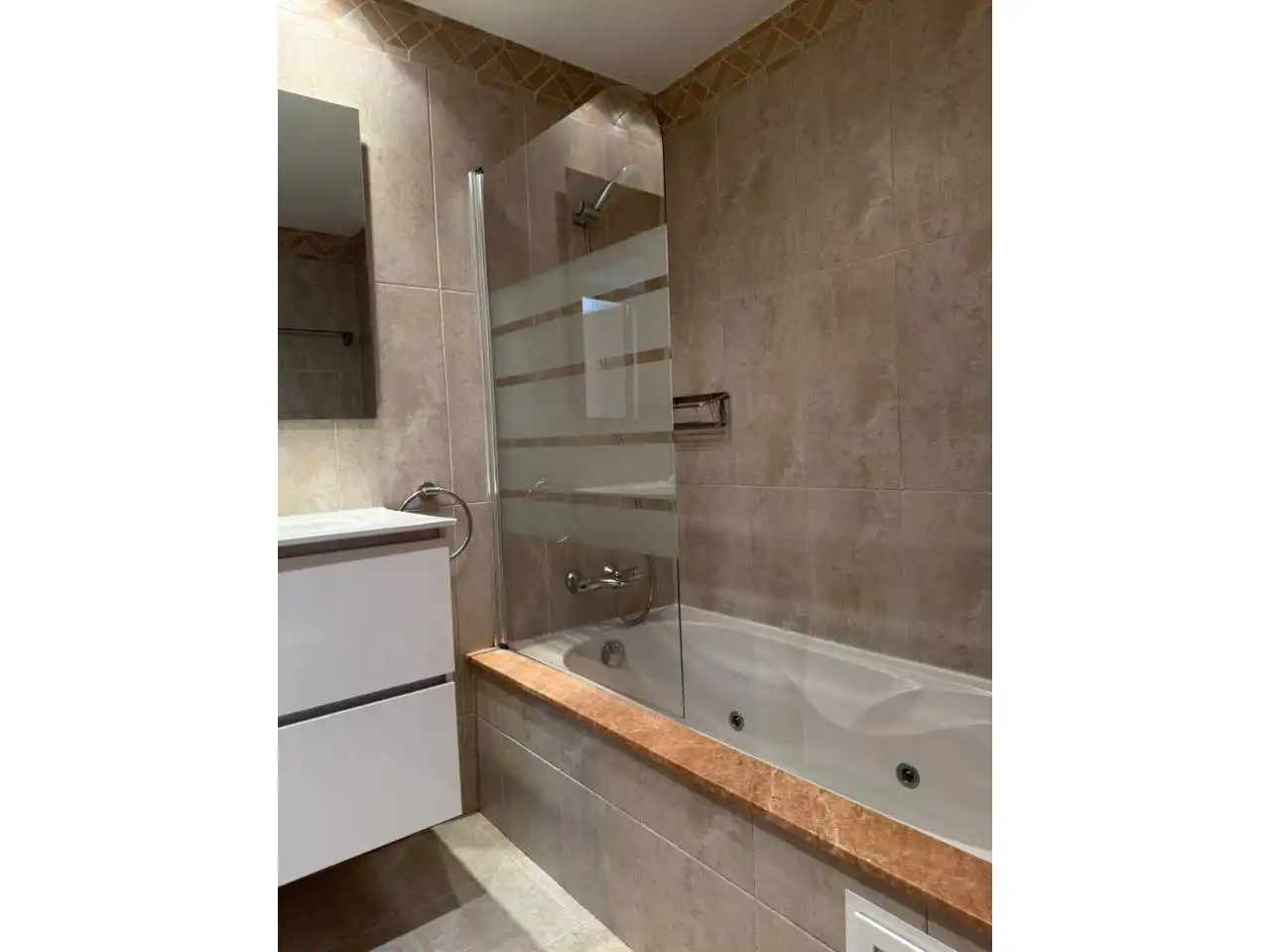 Bathroom of Flat for sale in Manresa  with Air Conditioner, Heating and Alarm