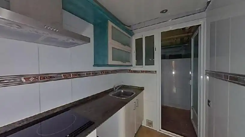 Flat for sale in calle Cebria Montserrat, imagen 3