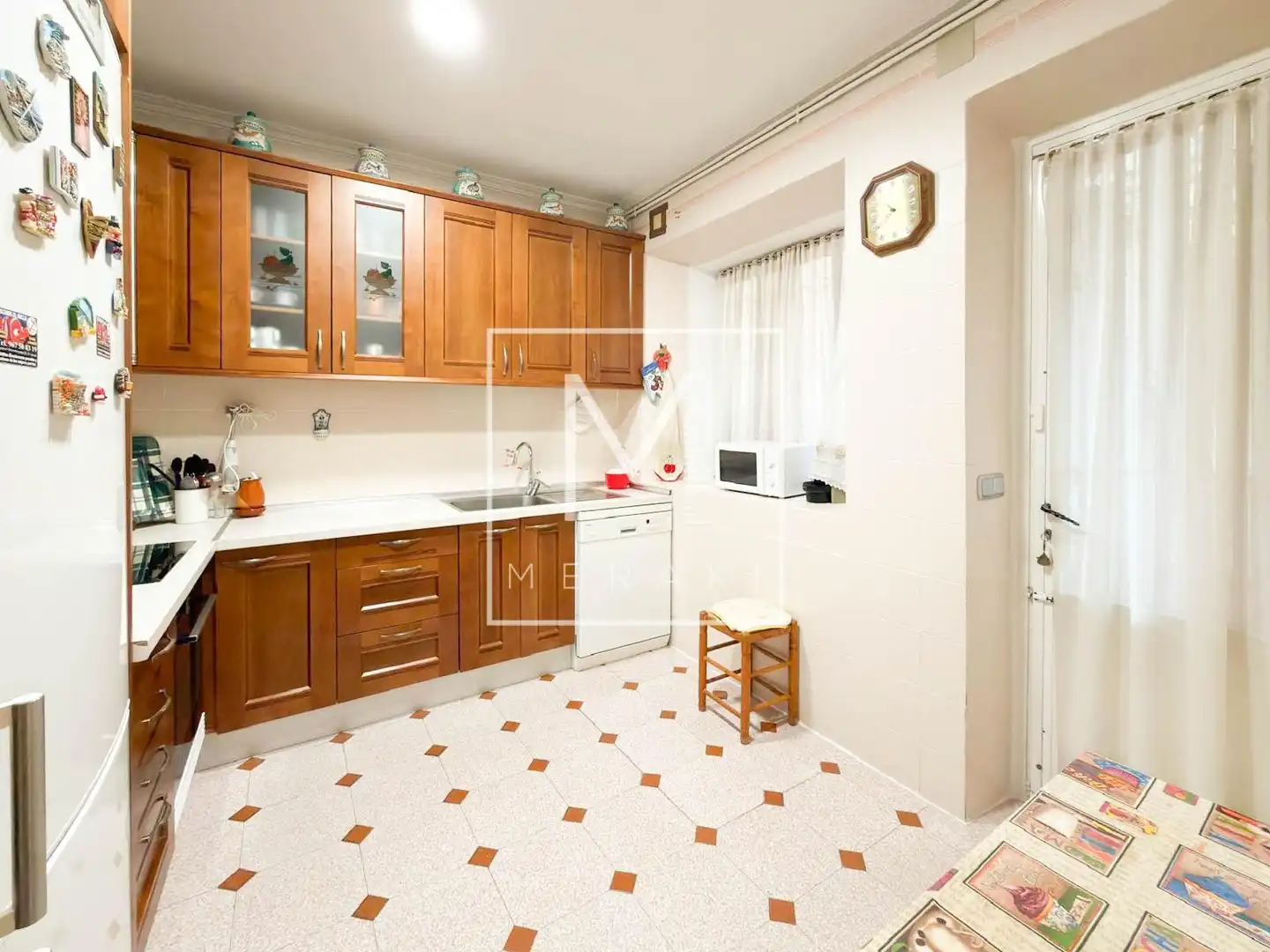Cuina de Casa o xalet en venda en Albacete amb Calefacció, Jardí privat i Terrassa