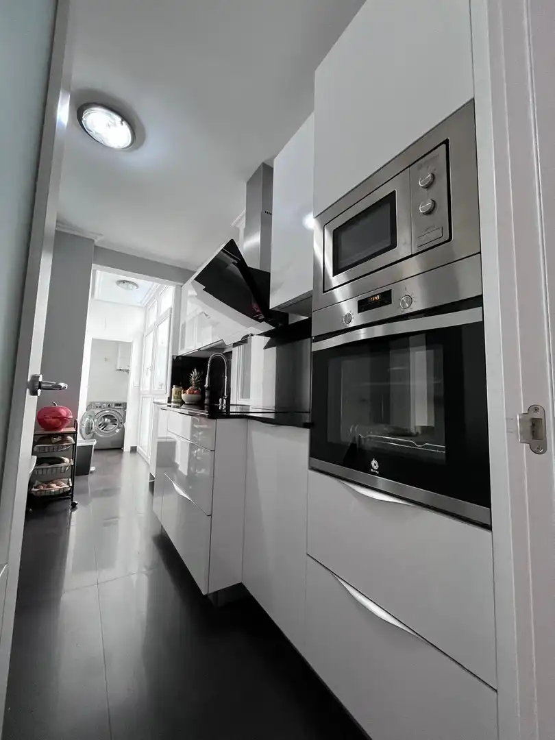 Piso con terraza en venta en Ibaiondo, imagen 4