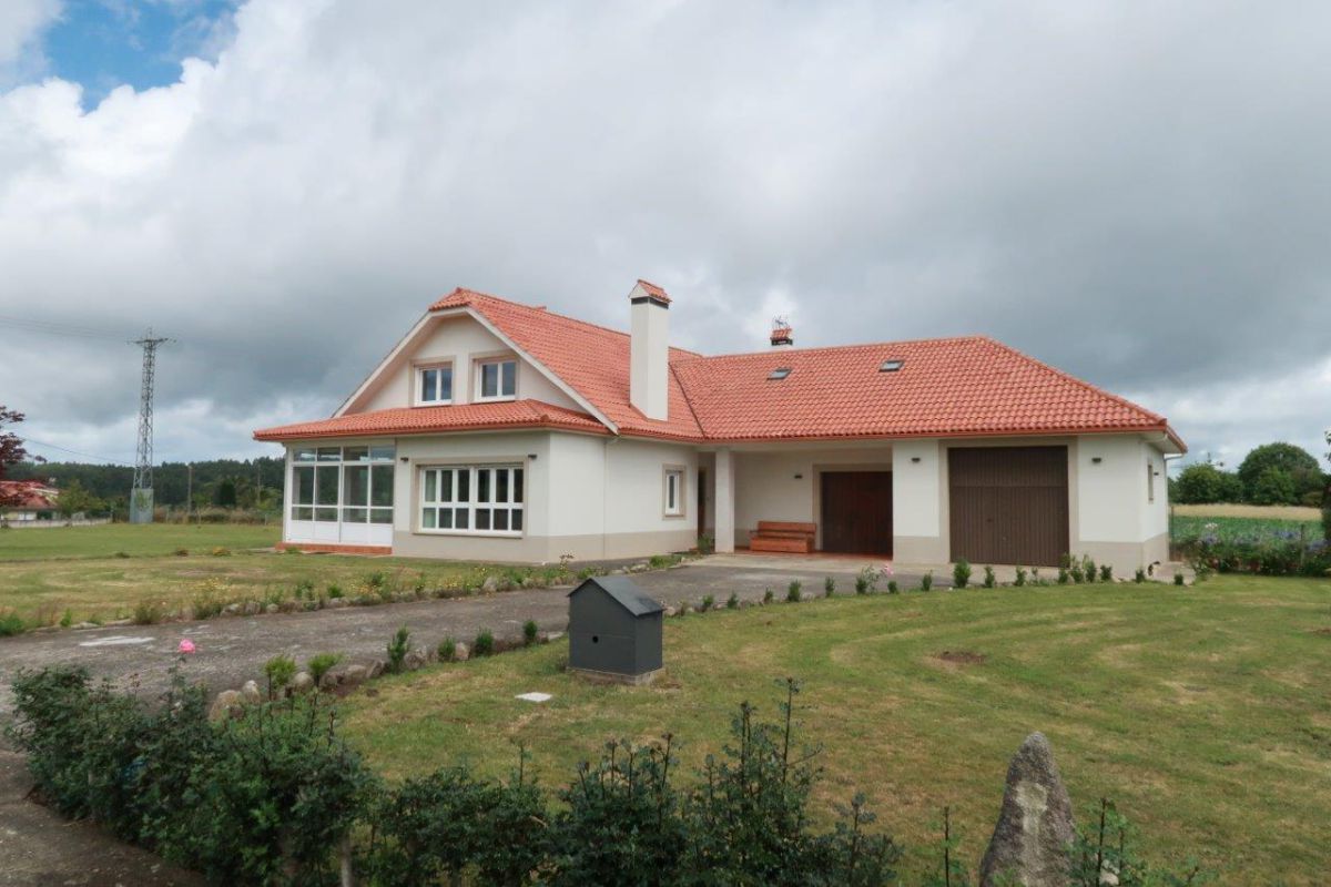 Exterior view of House or chalet for sale in Irixoa  with Heating