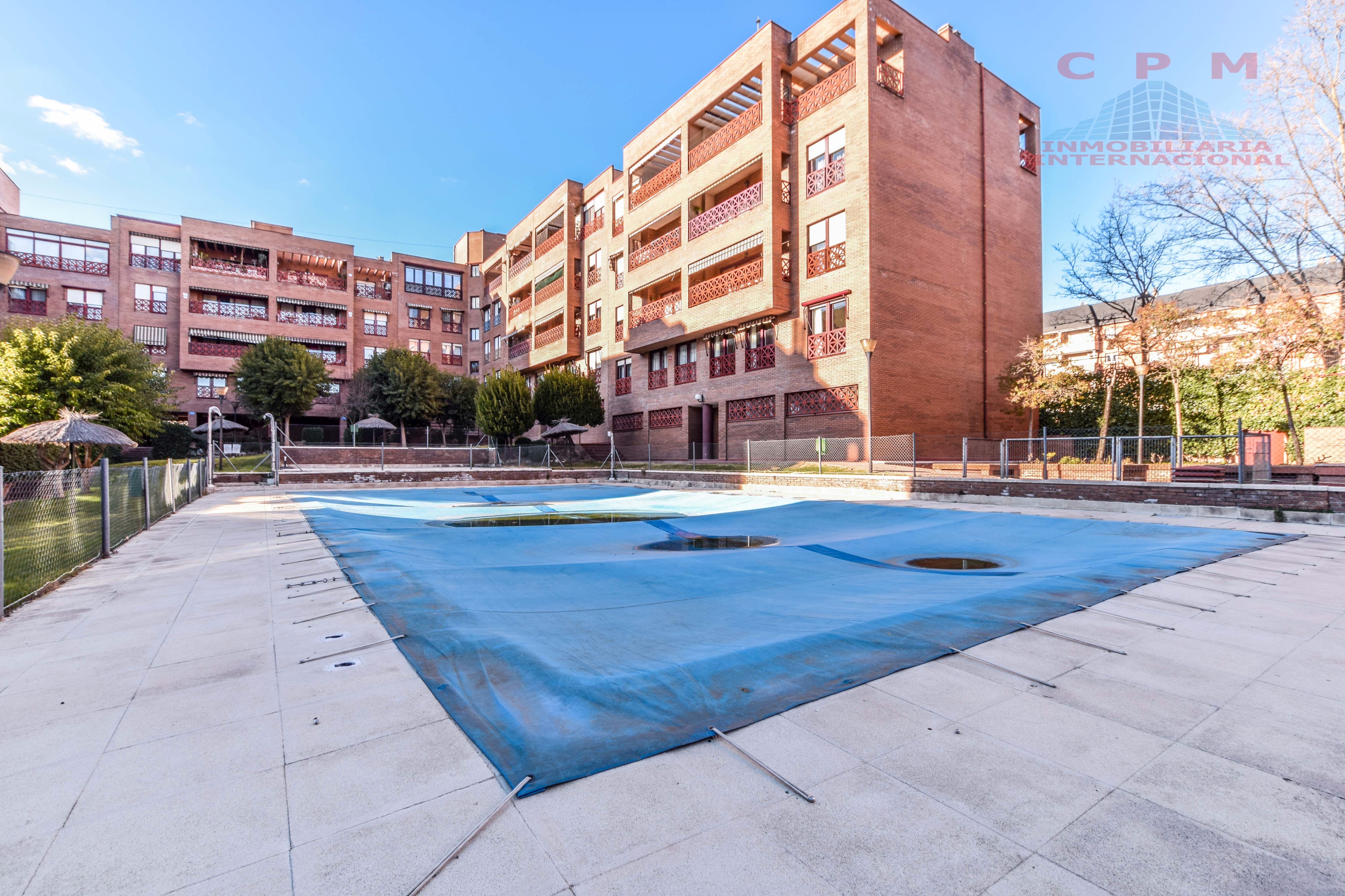 Piscina de Pis de lloguer en Alcobendas amb Calefacció, Parquet i Terrassa