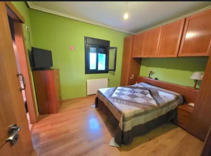 Dormitori de Casa o xalet en venda en Ourense Capital  amb Calefacció, Parquet i Traster