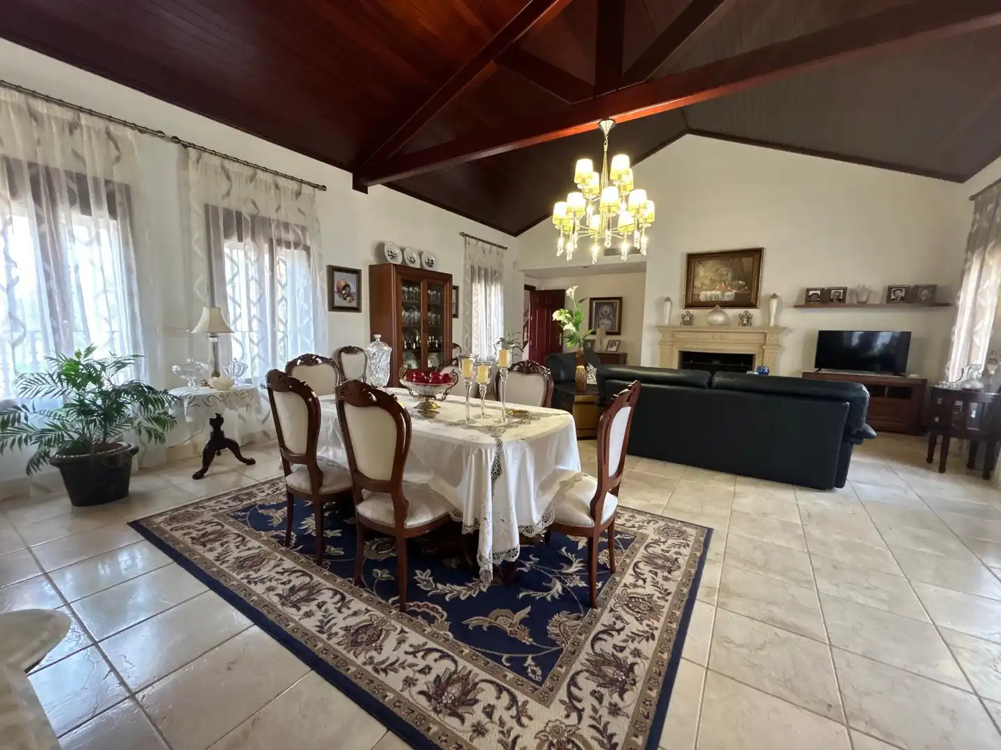 Menjador de Casa o xalet en venda en Villanueva de los Castillejos amb Aire condicionat, Calefacció i Jardí privat