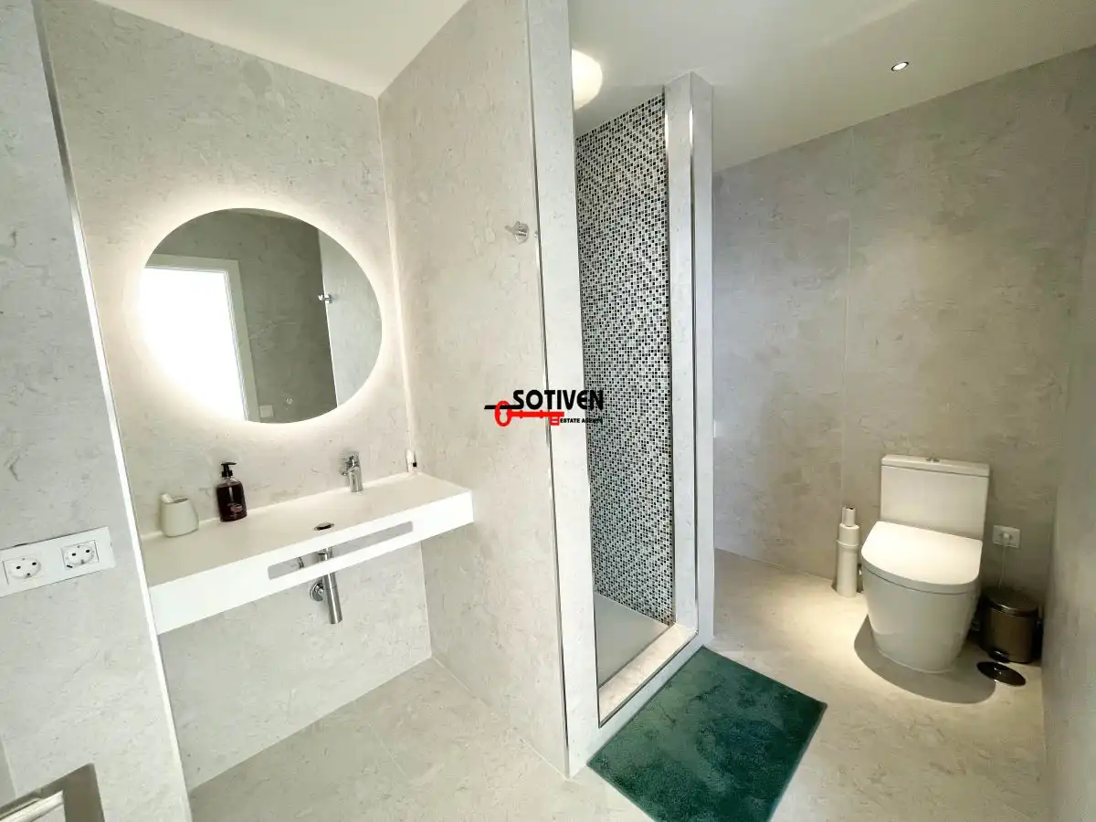 Baño de Casa o chalet de alquiler en El Rosario con Terraza y Piscina