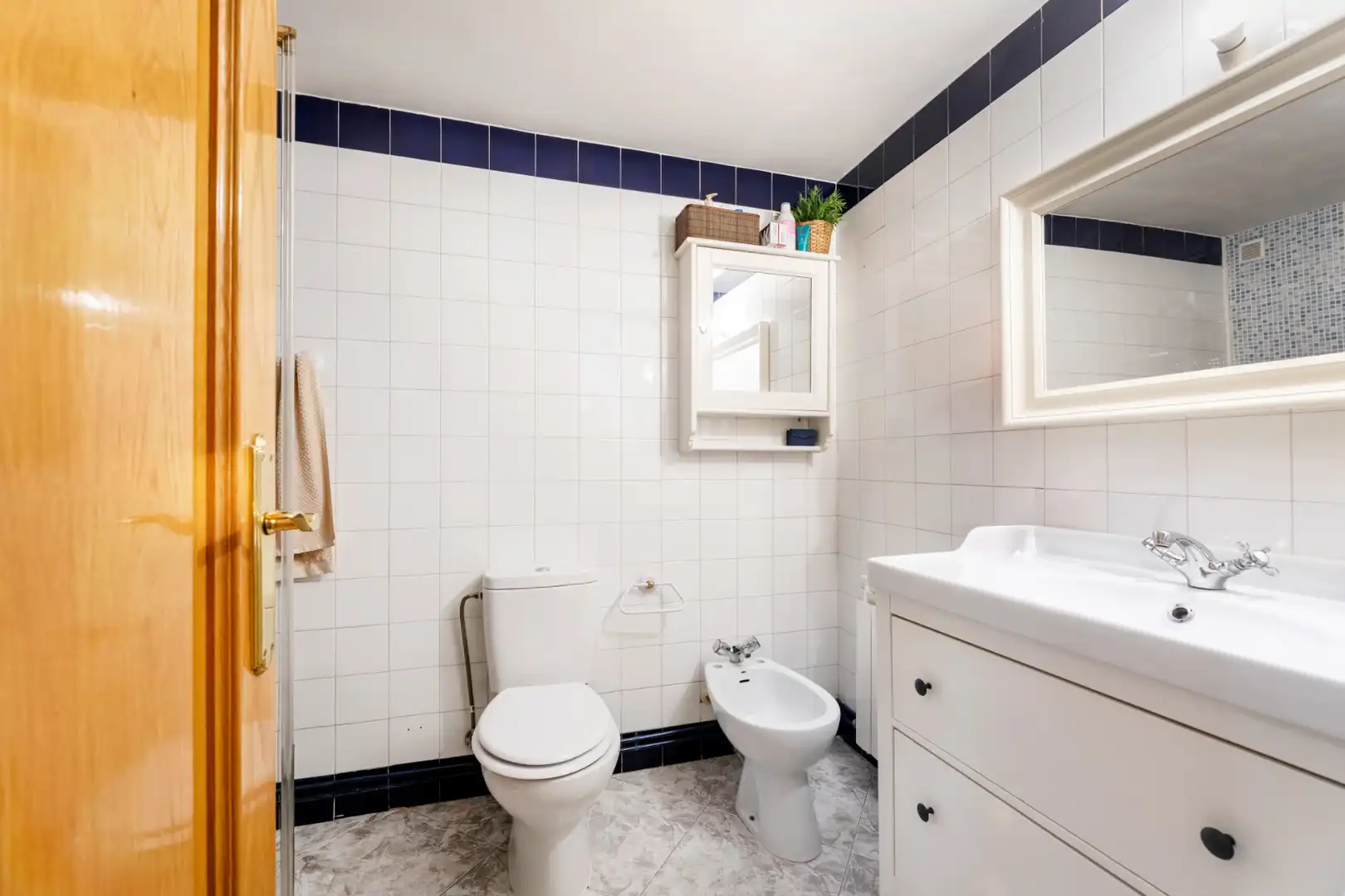 Baño de Piso en venta en Navalcarnero con Aire acondicionado, Calefacción y Amueblado