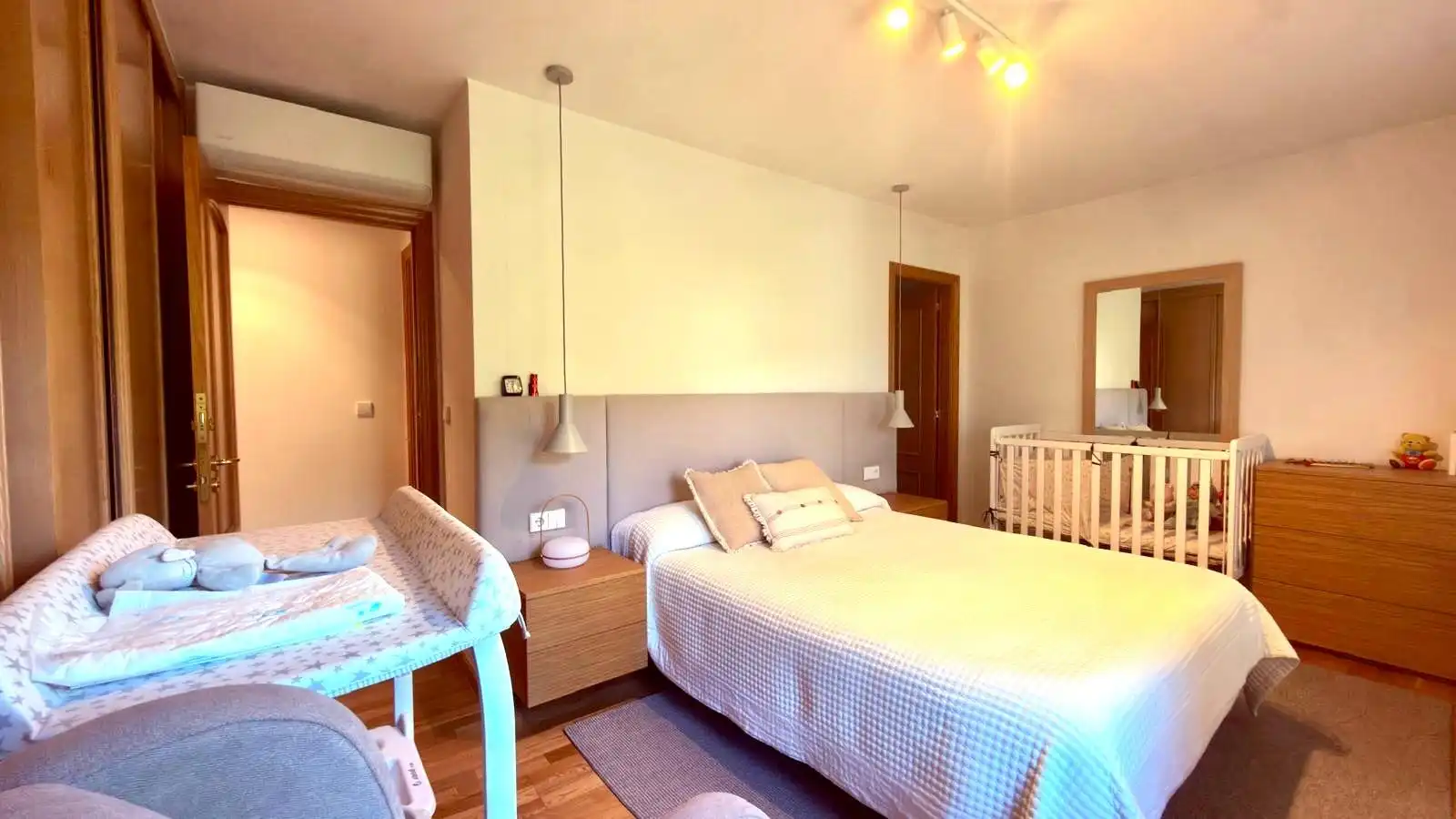 Habitación de Dúplex en venta en Ourense Capital  con Aire acondicionado, Calefacción y Terraza