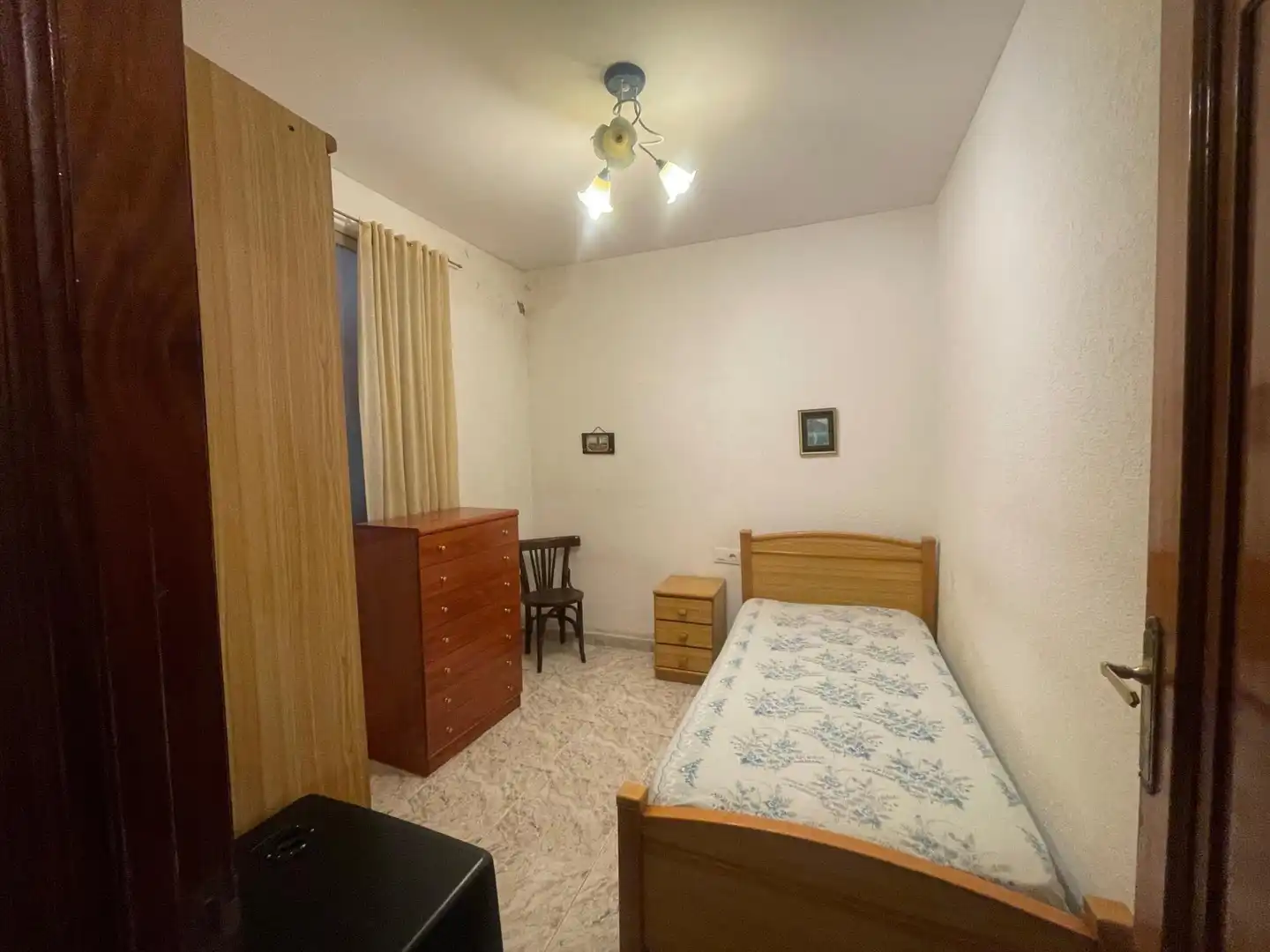 Schlafzimmer von Einfamilien-Reihenhaus zum Verkauf in Ponferrada mit Heizung und Terrasse