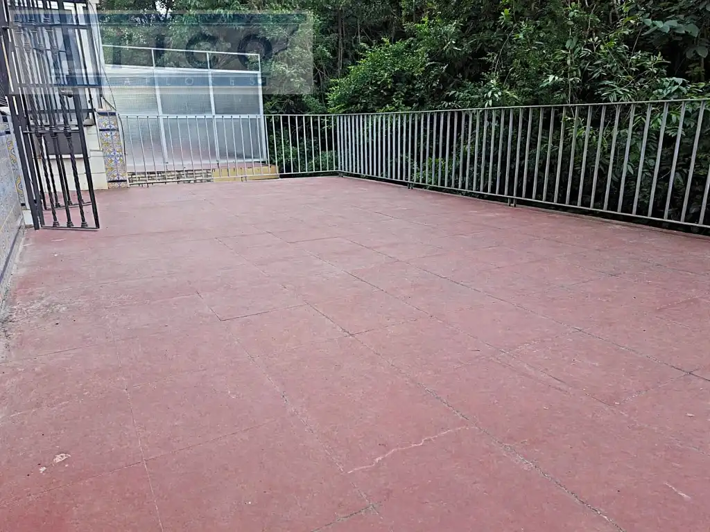 Pis amb ascensor en venda a Macarena
