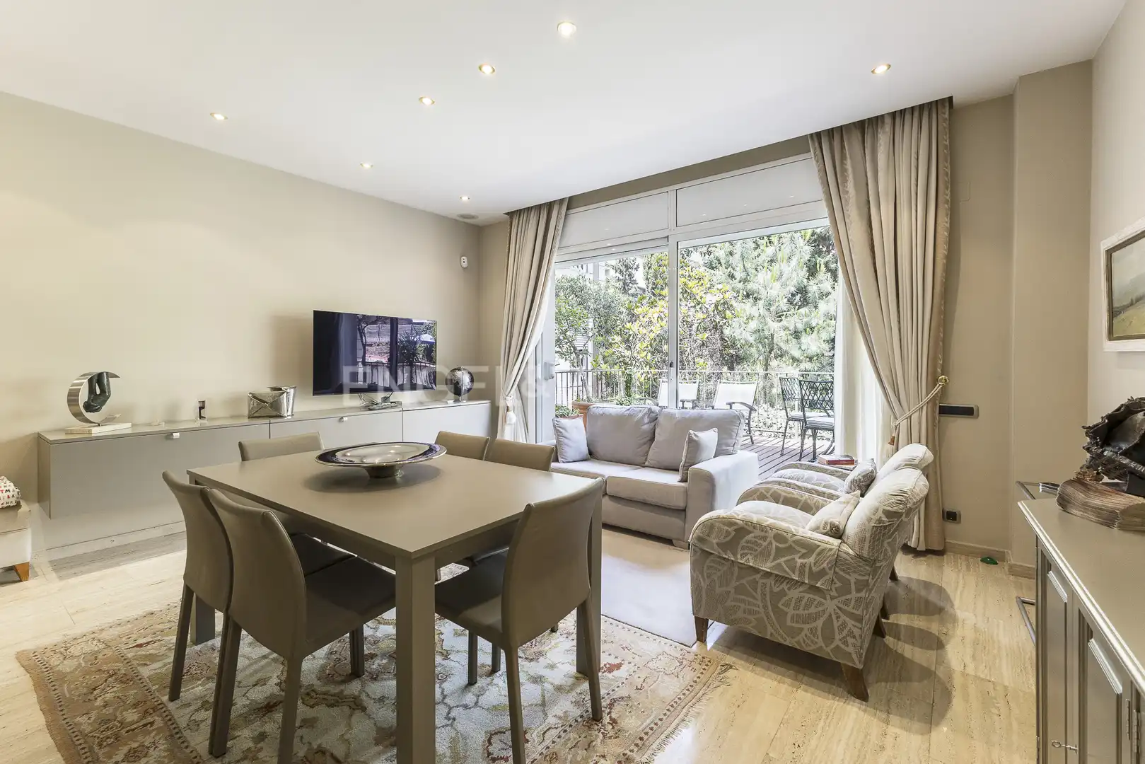 Sala de estar de Casa o chalet en venta en Barcelona con Aire acondicionado, Calefacción y Jardín privado