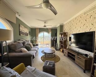 Living room of Flat for sale in La Línea de la Concepción  with Air Conditioner, Heating and Terrace