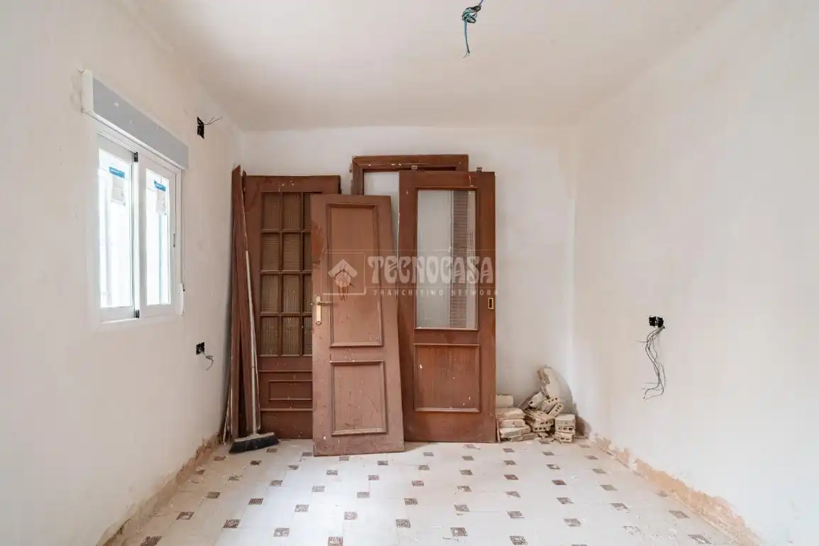 Flat for sale in Granada