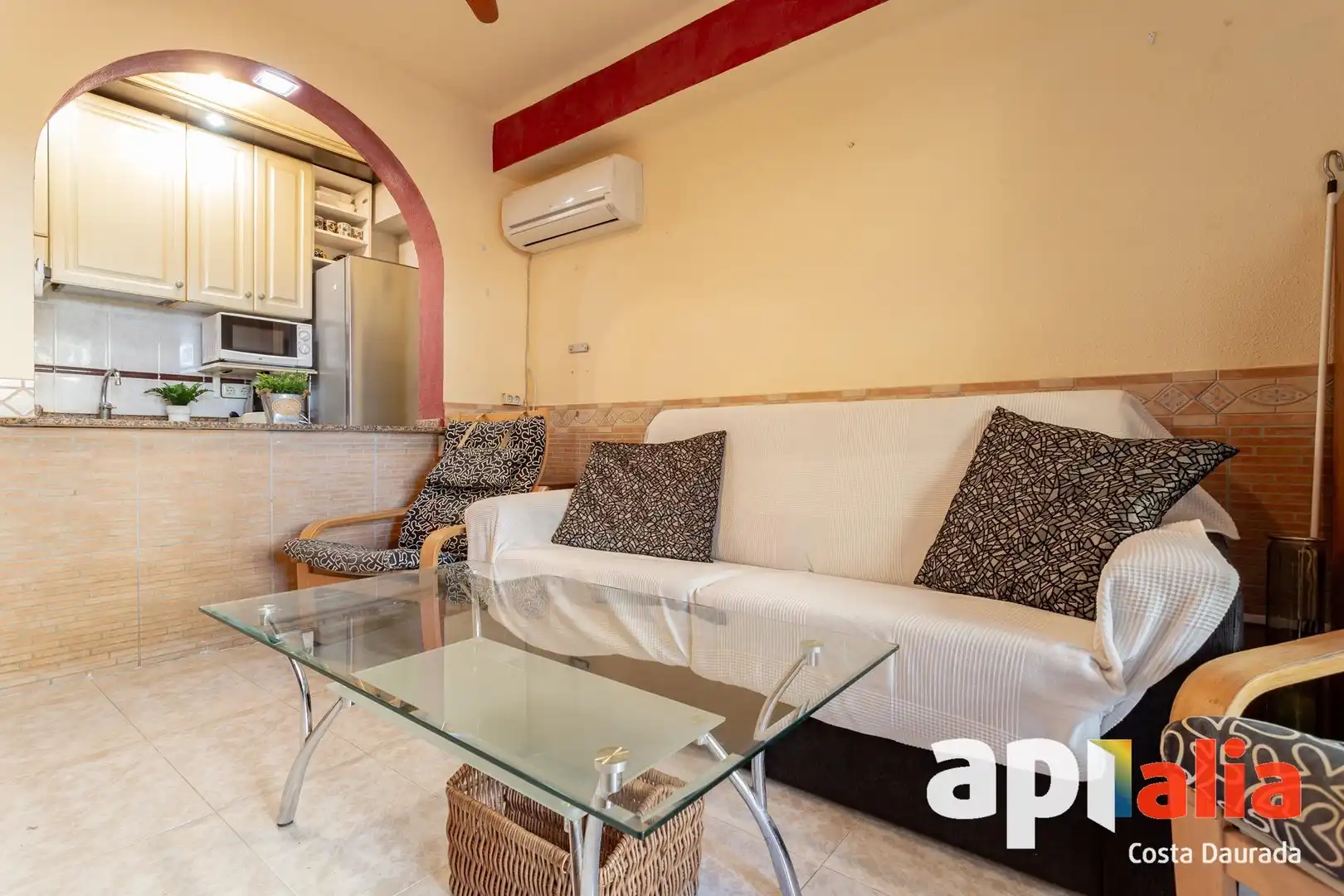 Sala de estar de Apartamento en venta en Salou con Aire acondicionado, Terraza y Amueblado