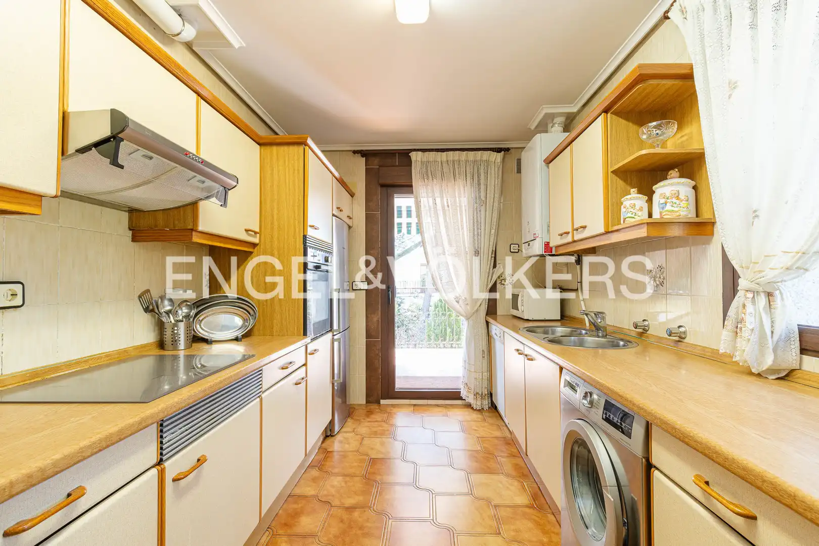 Cocina de Casa o chalet en venta en Torrelodones con Calefacción, Jardín privado y Terraza