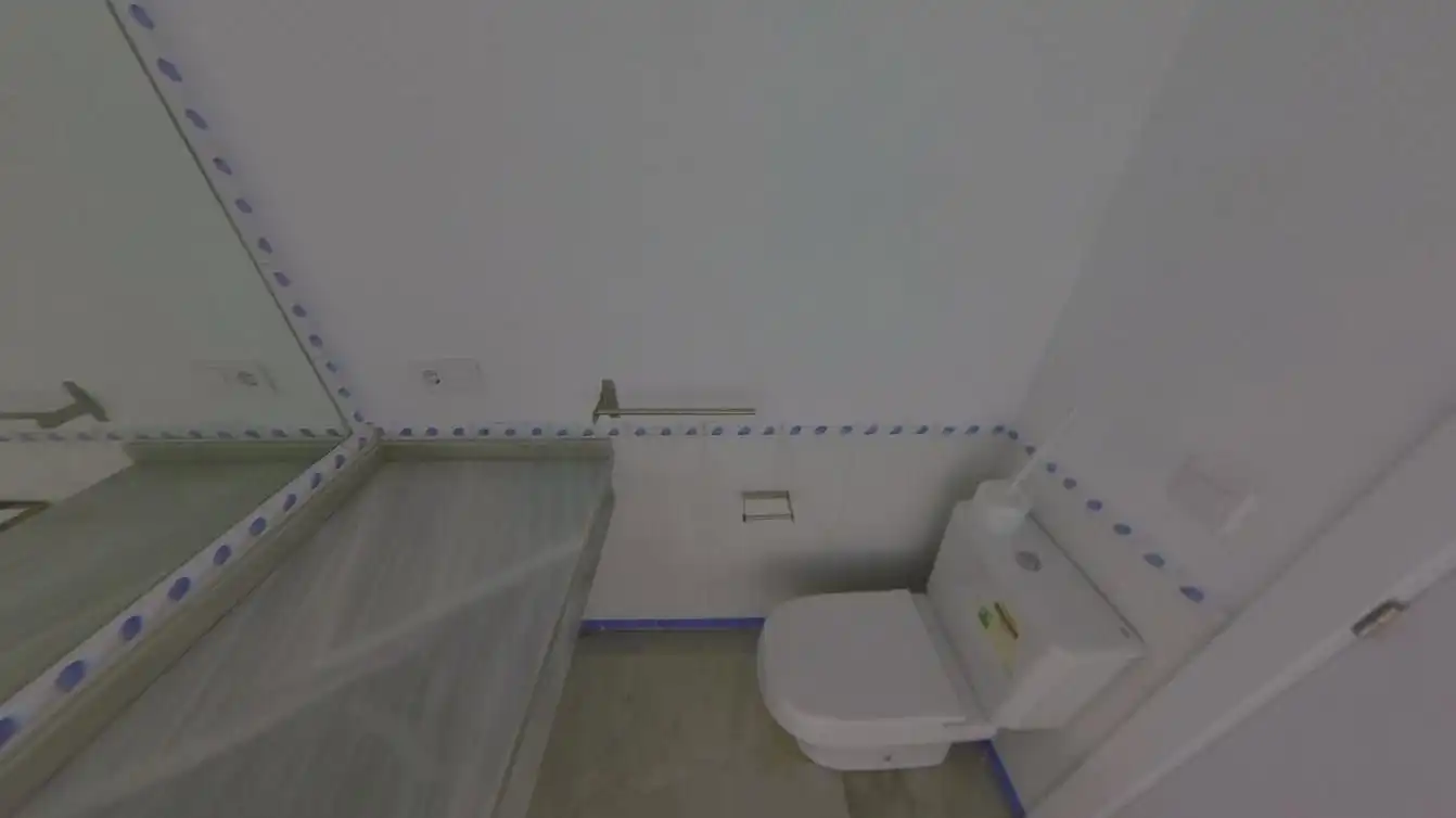 Baño de Piso en venta en Marbella con Calefacción, Terraza y Piscina comunitaria
