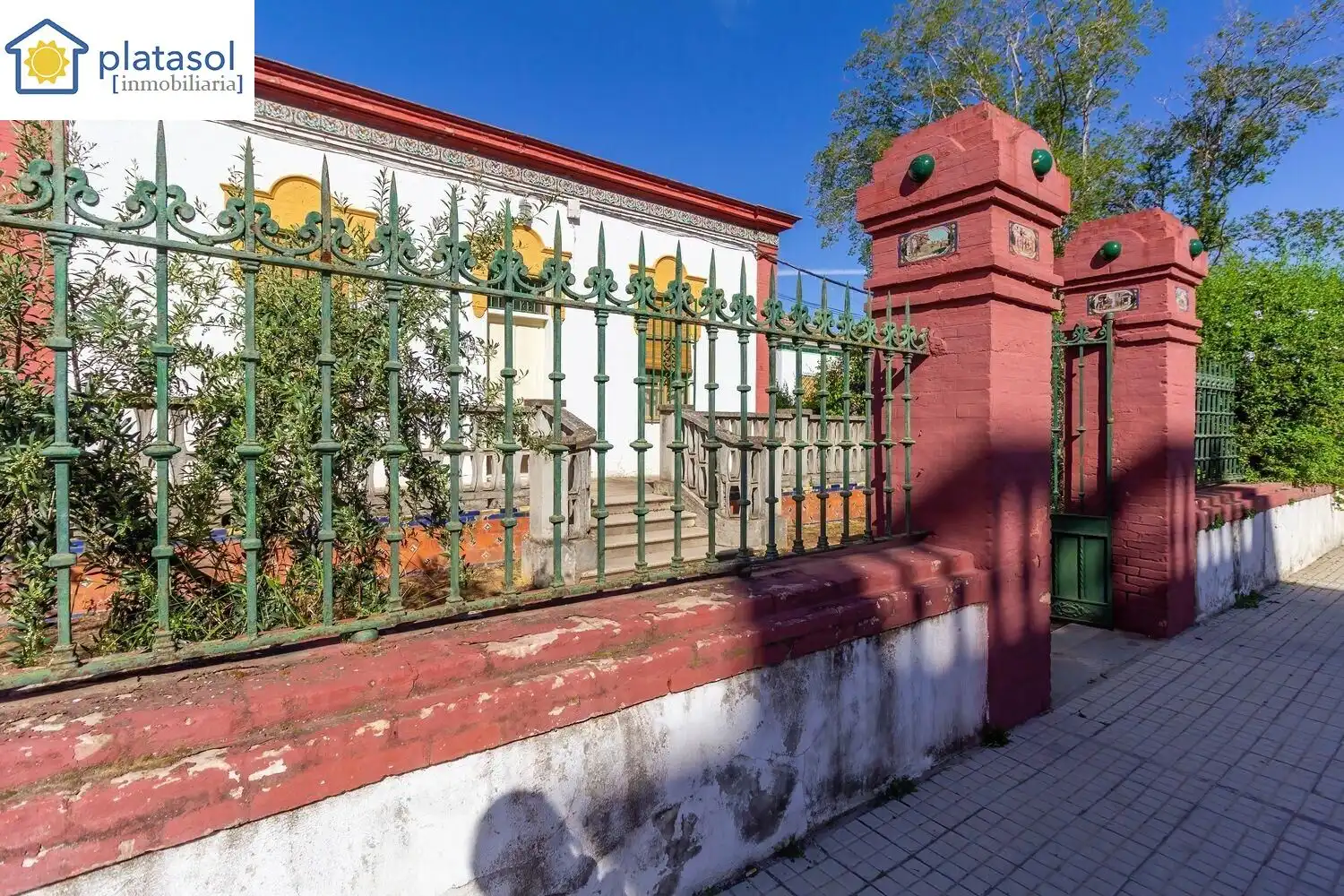 Chalet con piscina en venta en Calle JUAN GOMEZ TORGA, imagen 2